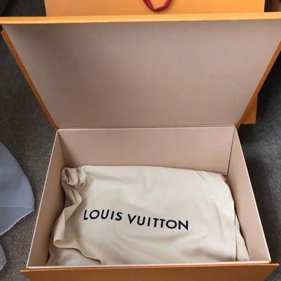 SOLD❗️BNWT LV Bundle - Picture 1 of 6